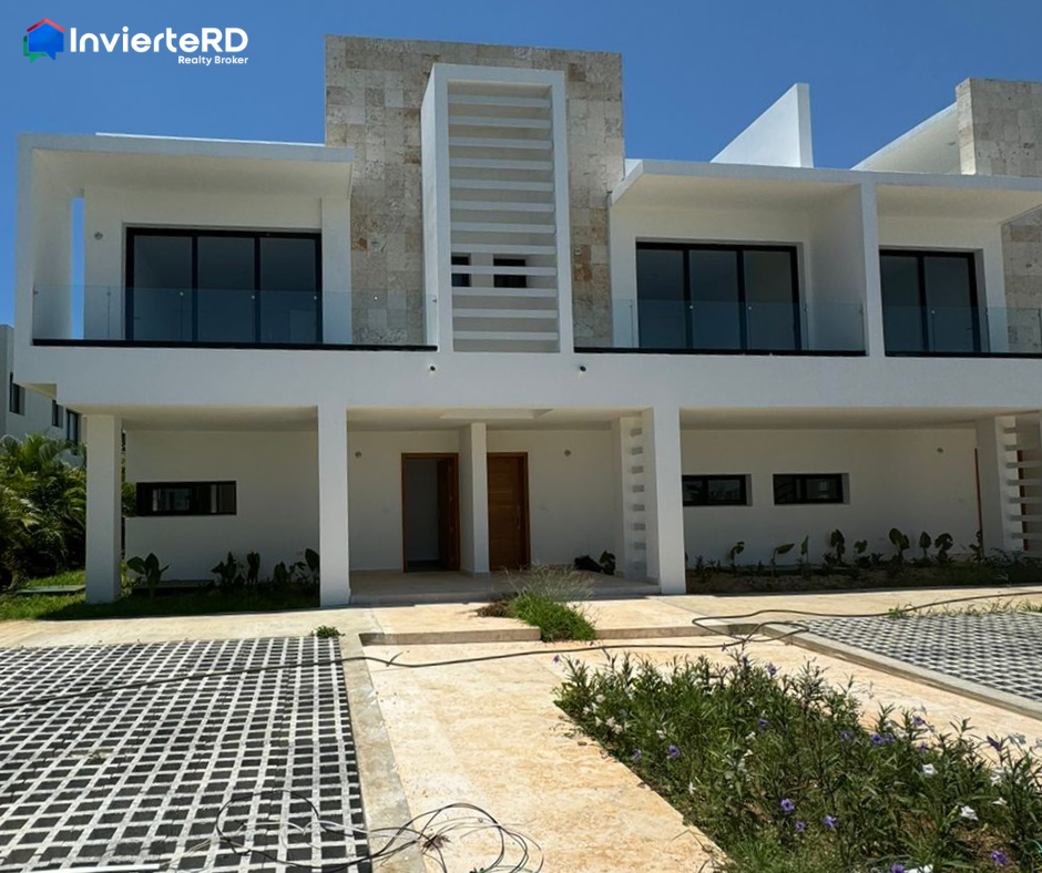 Villas listas y en construcción en Playa Nueva Romana